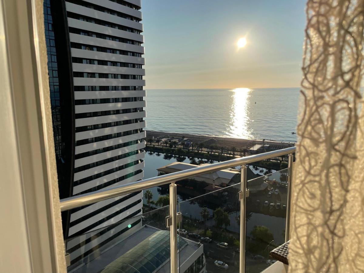 Roini Apartment Batumi Exteriér fotografie
